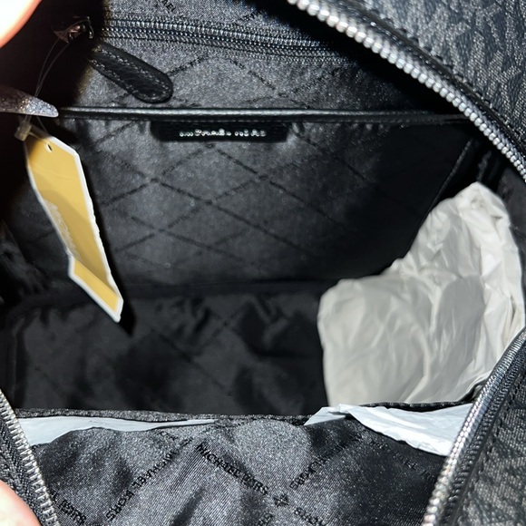 Large Brand new Abbey Backpack and matching wallet! - Picture 9 of 10